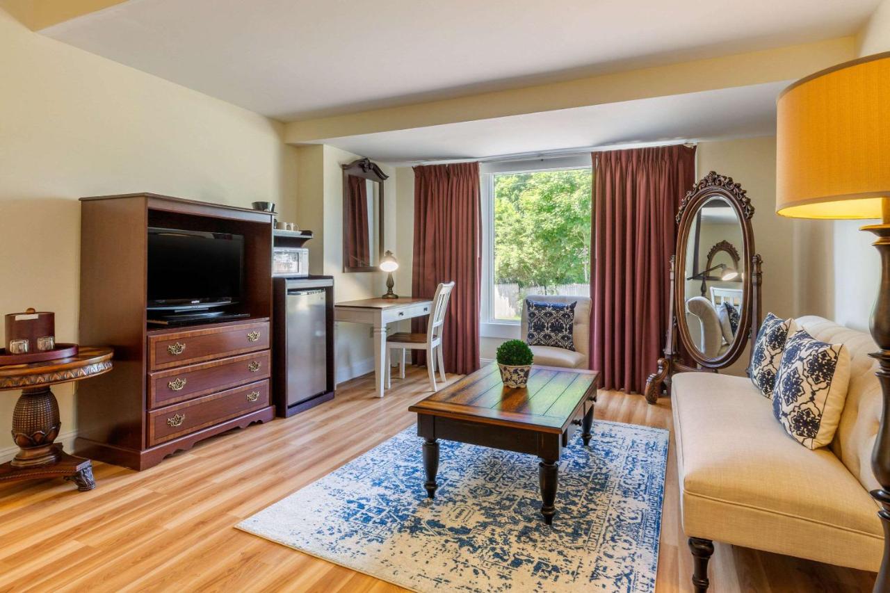 | The Carriage House Inn Newport, Ascend Hotel Collection