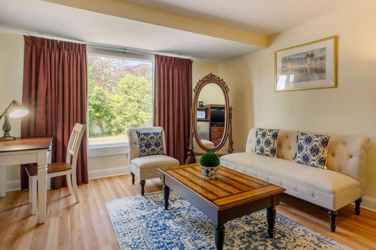 | The Carriage House Inn Newport, Ascend Hotel Collection
