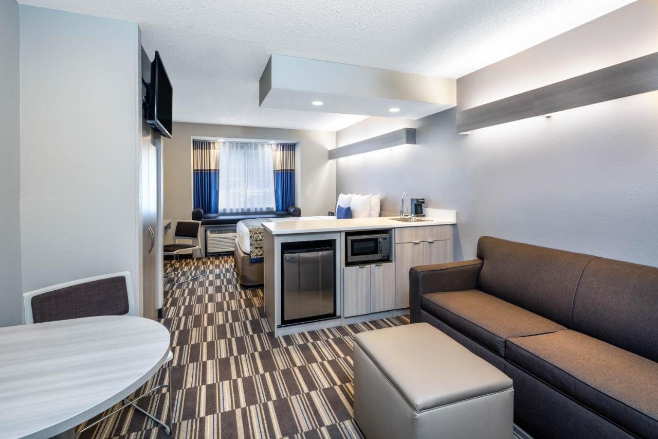 Queen Studio Suite - Non-Smoking at Microtel Inn & Suites by Wyndham Atlanta/Buckhead Area