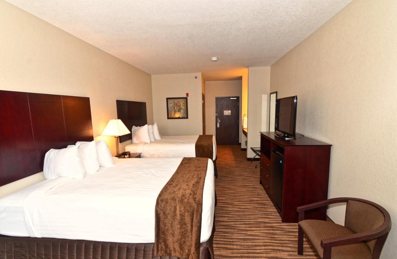 Queen Studio at Cobblestone Inn & Suites - Clarion