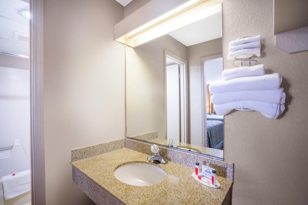 | Days Inn by Wyndham Lincolnton