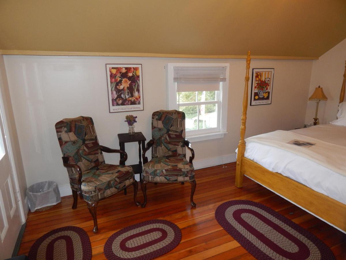 | Katys Inn