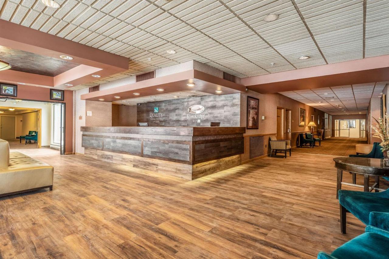 | Econo Lodge