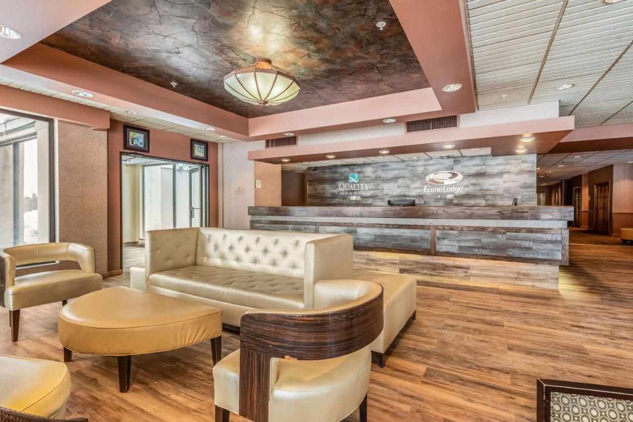 | Econo Lodge