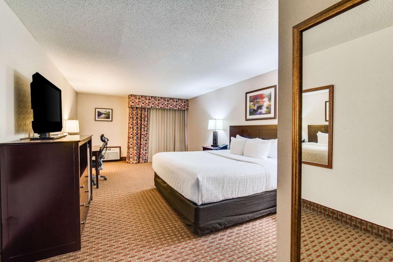 King Room - Non-Smoking at Clarion Hotel Convention Center