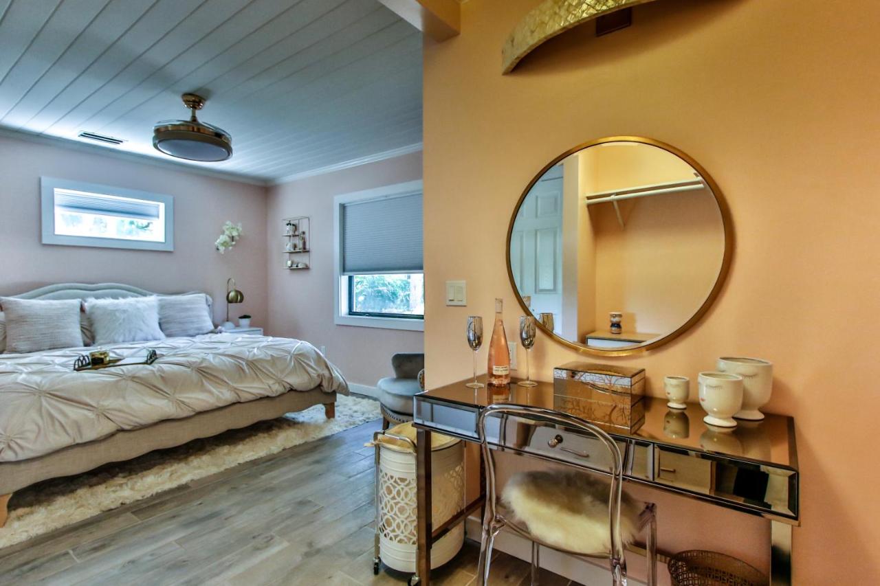 | Island View Cottages Sebastian