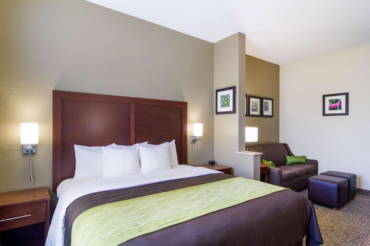 | Comfort Inn Blackshear Hwy 84