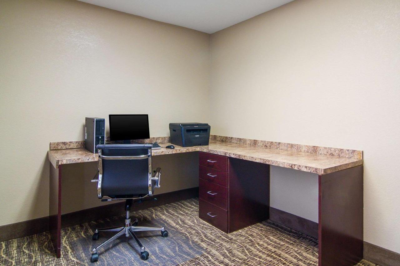 | Comfort Inn Blackshear Hwy 84