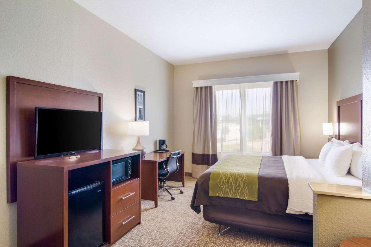 | Comfort Inn Blackshear Hwy 84