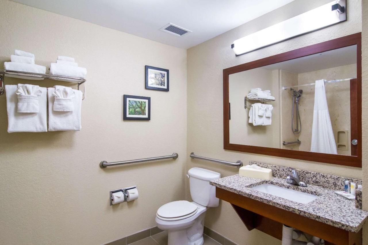 | Comfort Inn Blackshear Hwy 84