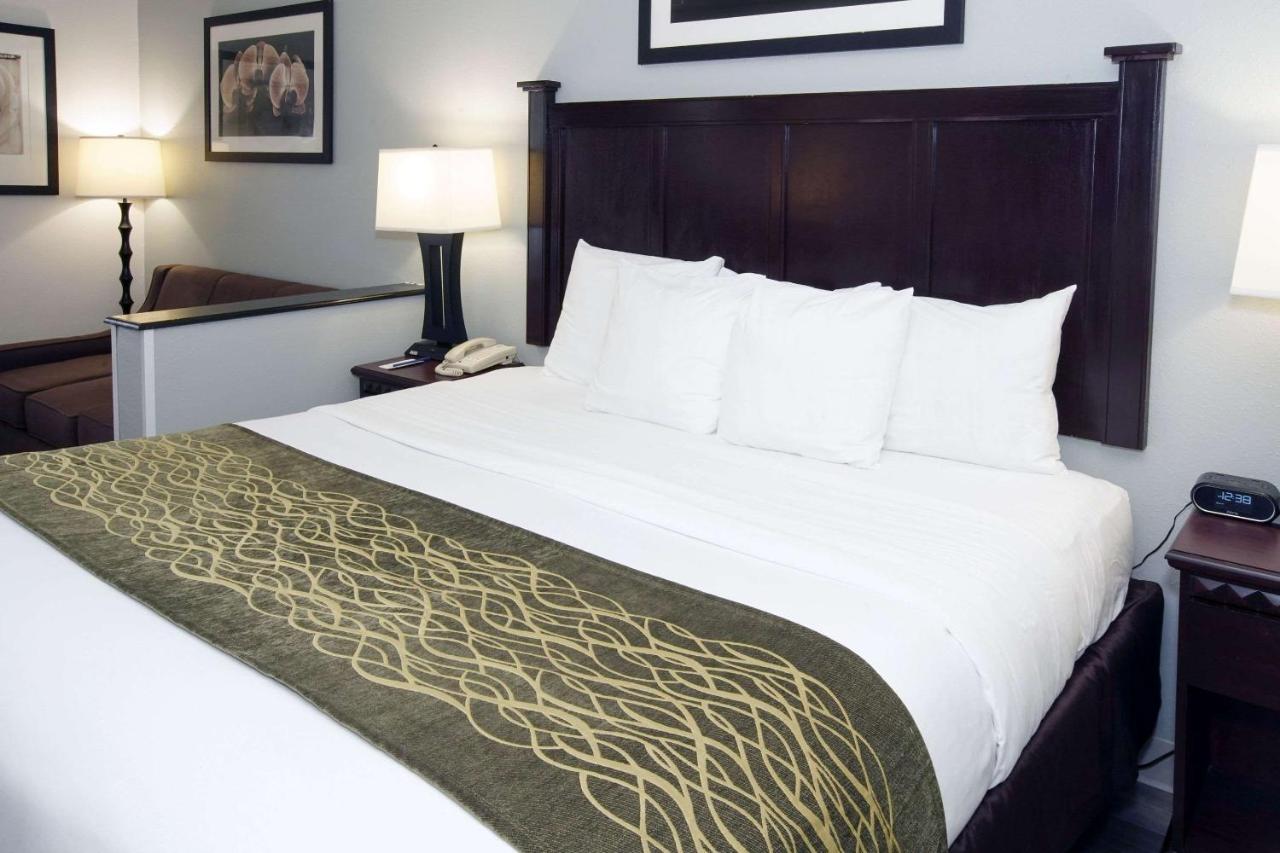 Room #5894614 at Best Western Paramus Hotel & Suites