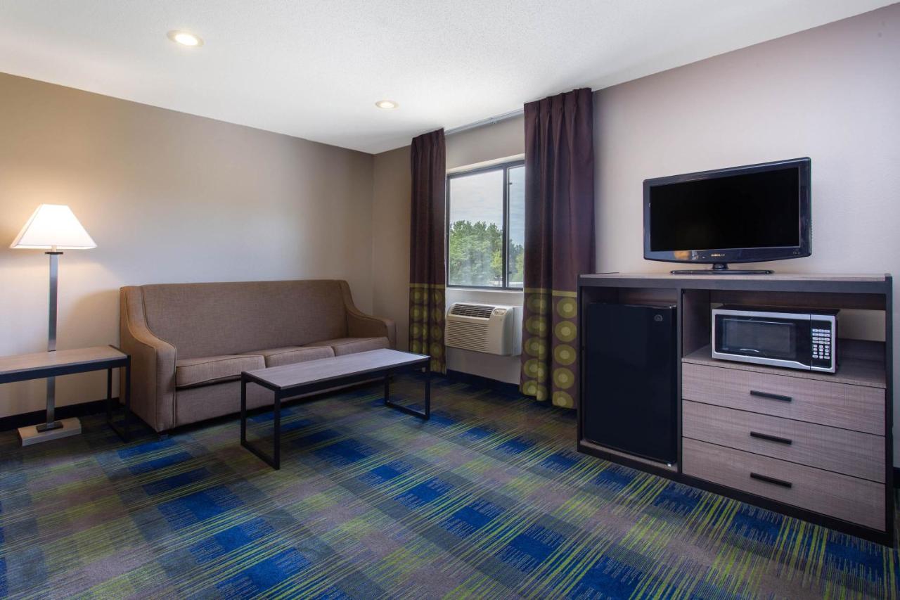 | Super 8 by Wyndham Cromwell/Middletown