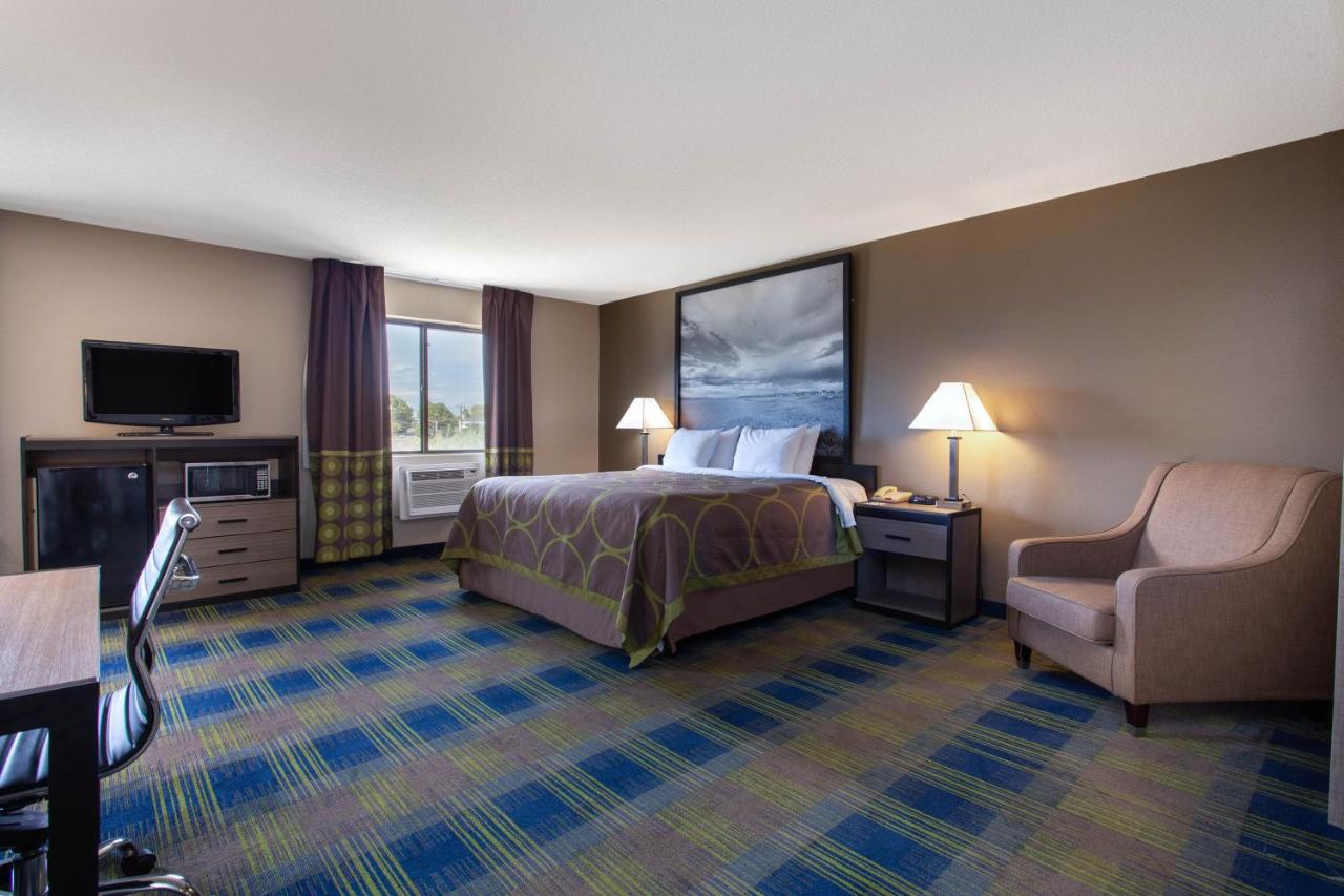 | Super 8 by Wyndham Cromwell/Middletown