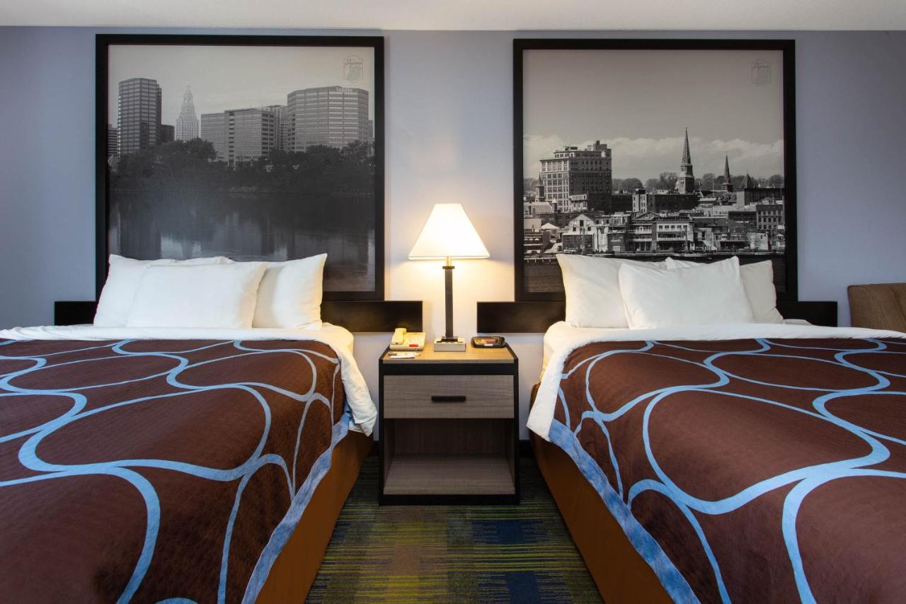 | Super 8 by Wyndham Cromwell/Middletown