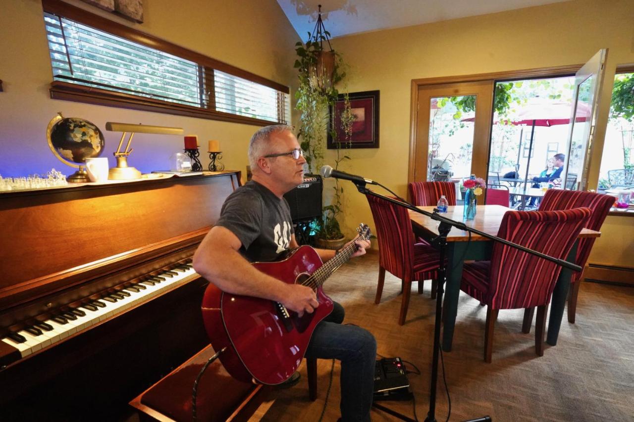 | Frisco Inn on Galena
