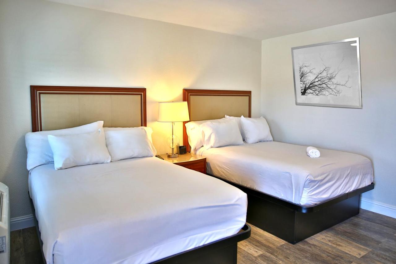 Studio Suite with Two Double Beds - Non-Smoking at Travelodge by Wyndham Crescent City