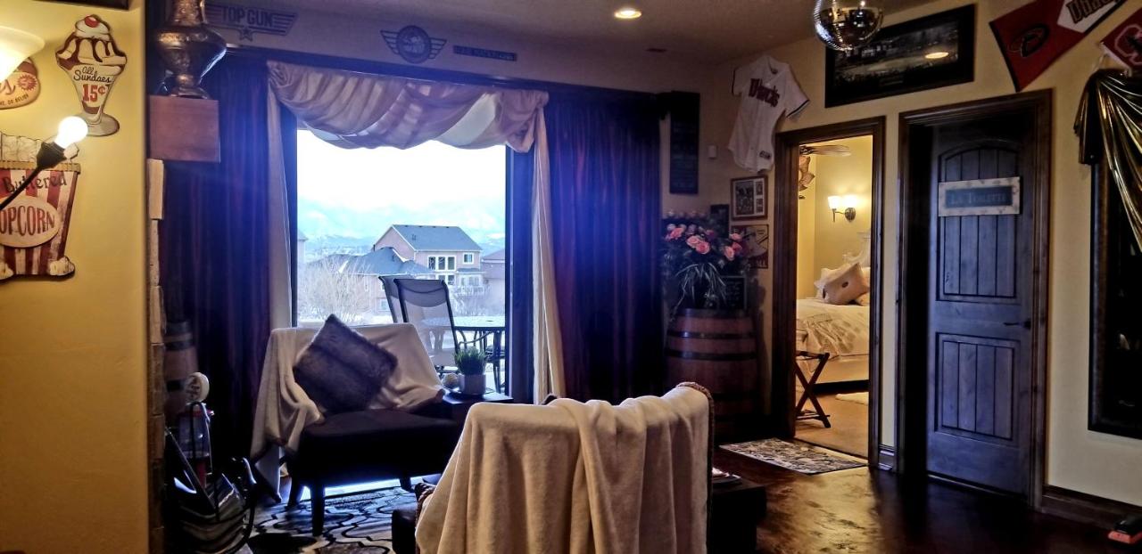 | Chateau du Pikes Peak, a Tuscany Retreat