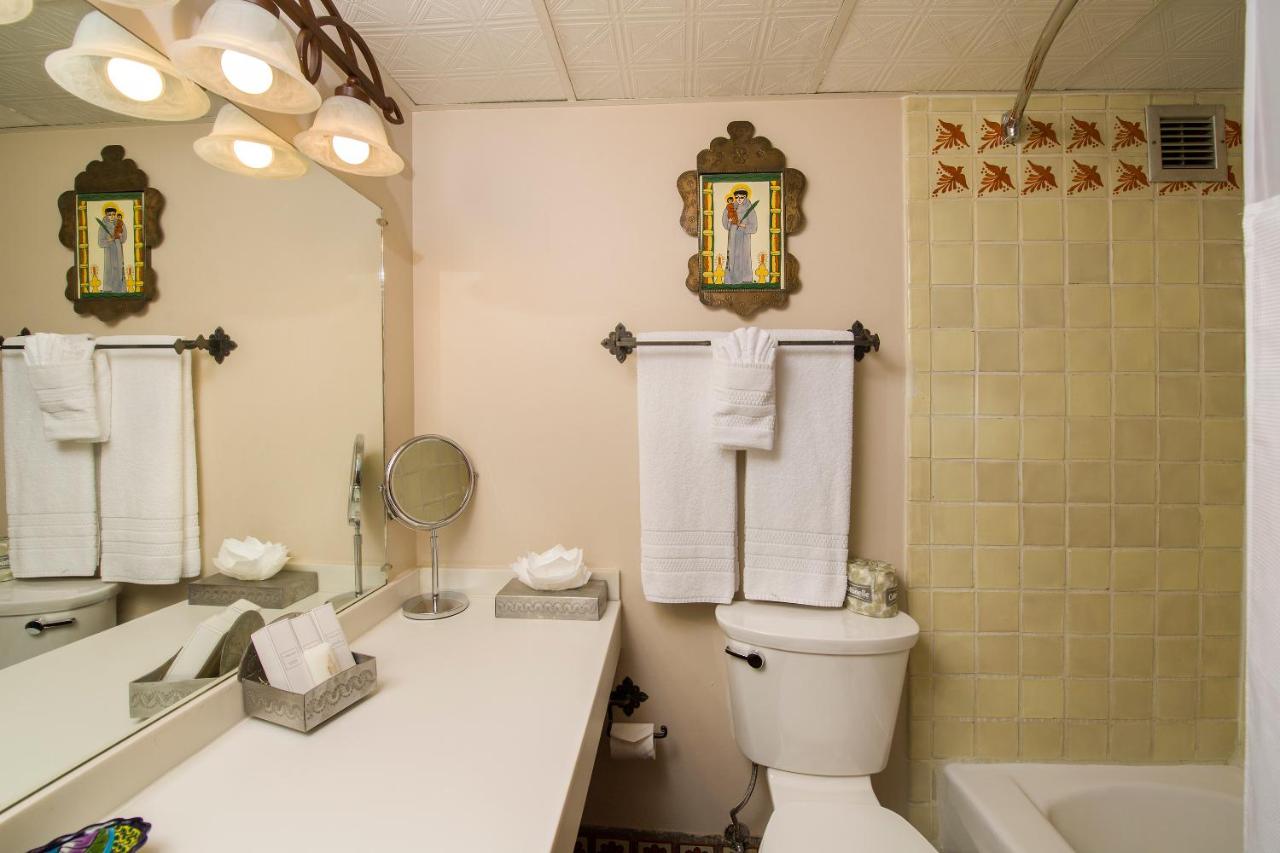 Superior King Room at Inn of the Governors