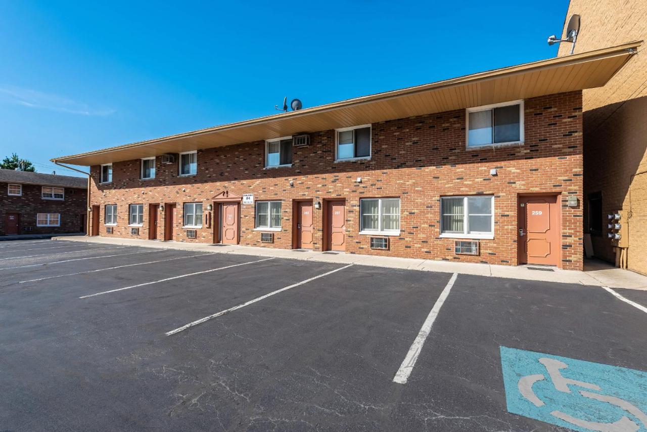 | Americas Best Value Inn St. Marys