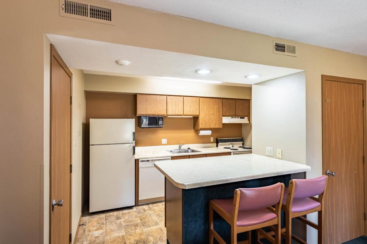 | Americas Best Value Inn St. Marys