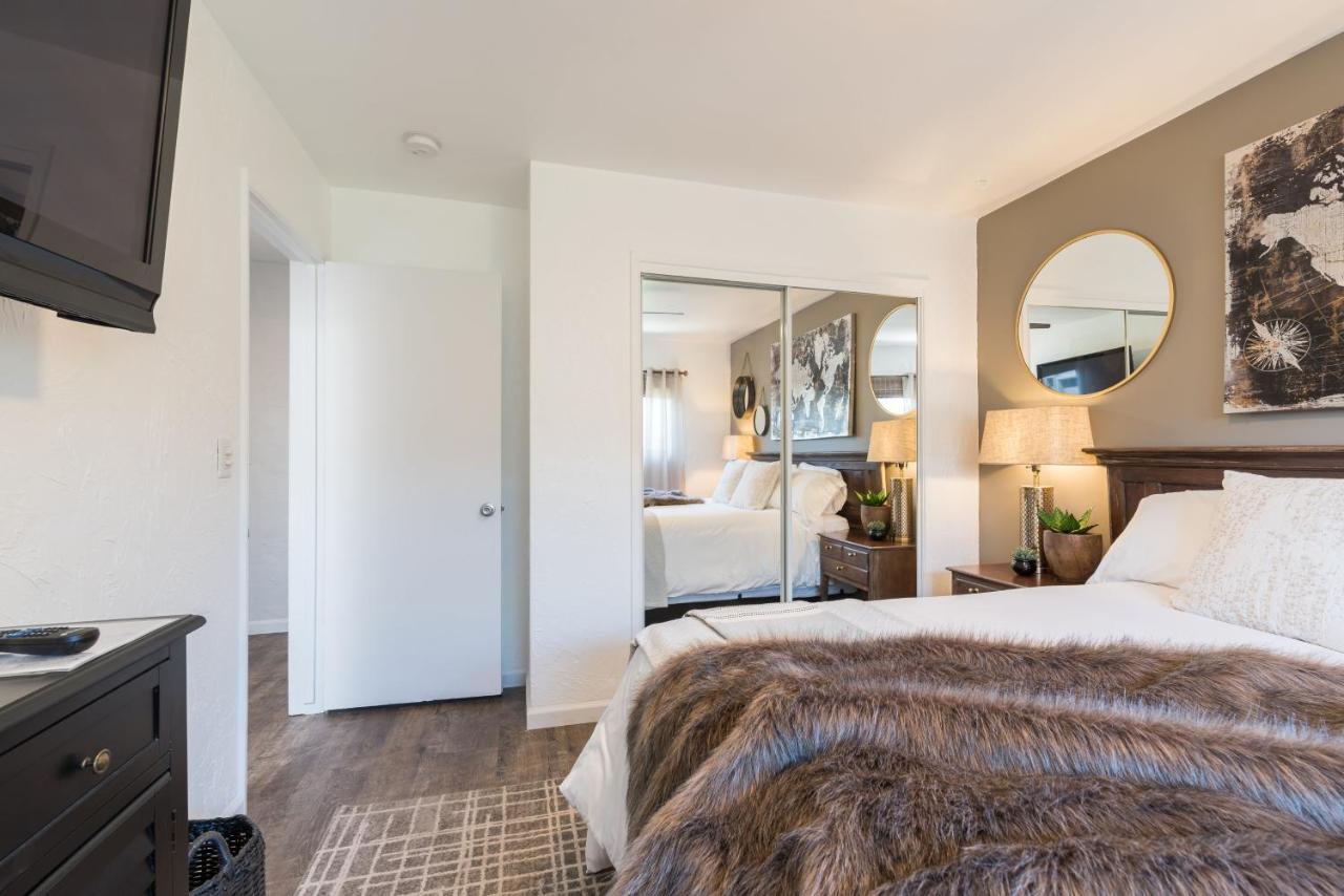 Deluxe King Suite at Shell Beach Inn