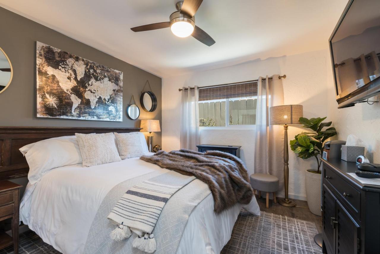 Deluxe King Suite at Shell Beach Inn