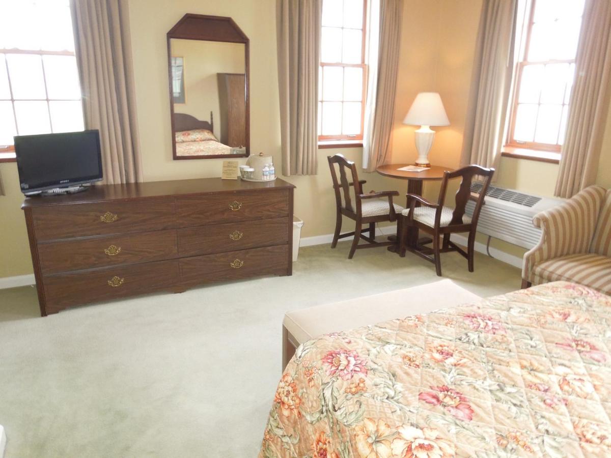 | Bridges Guest Quarters