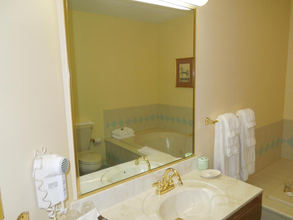 | Bridges Guest Quarters