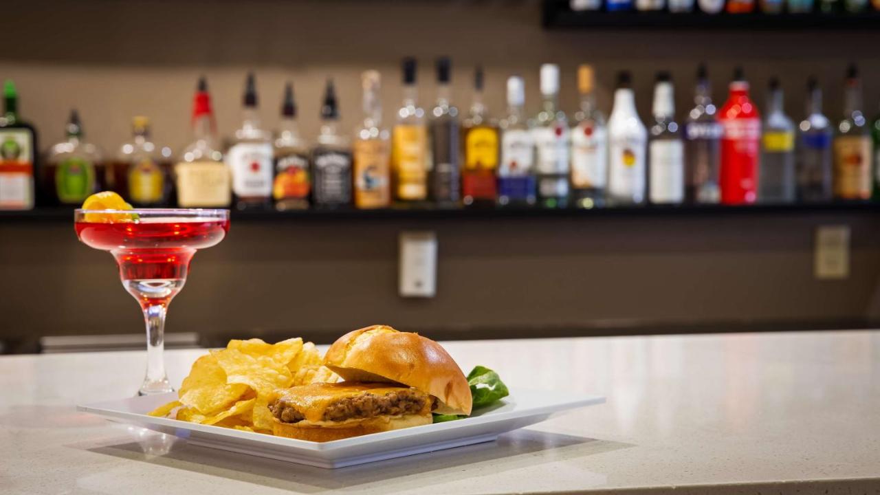 | Best Western Plus Kansas City Airport-KCI East