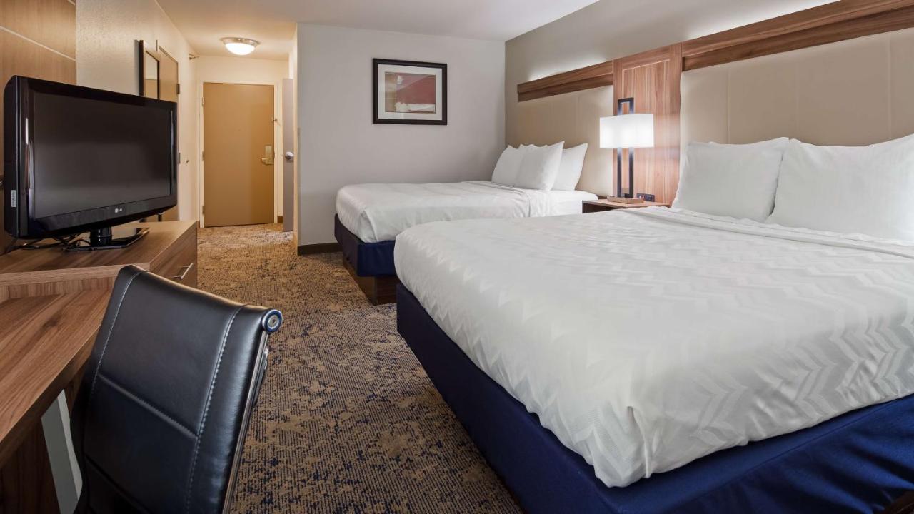 | Best Western Plus Kansas City Airport-KCI East