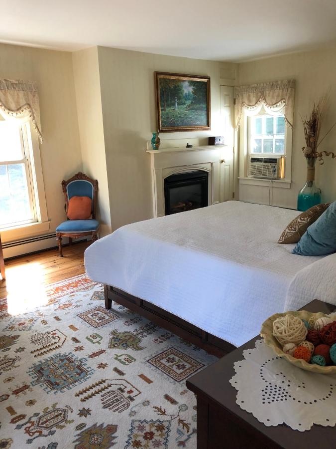 | Aiken Manor B&B