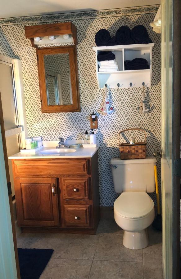 | Aiken Manor B&B