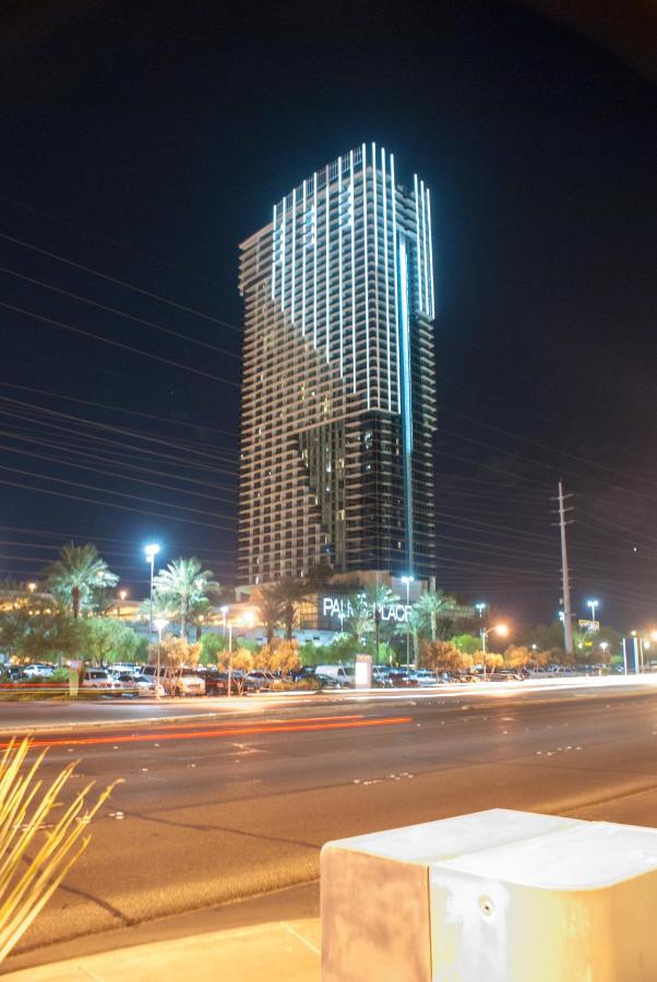 Palms Place Hotel and Spa
