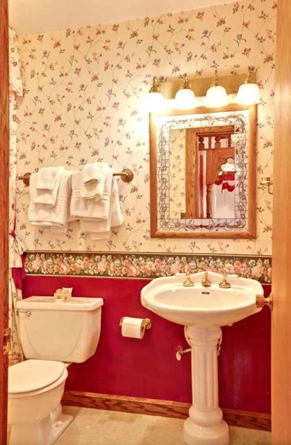 | Mariposa Hotel Inn