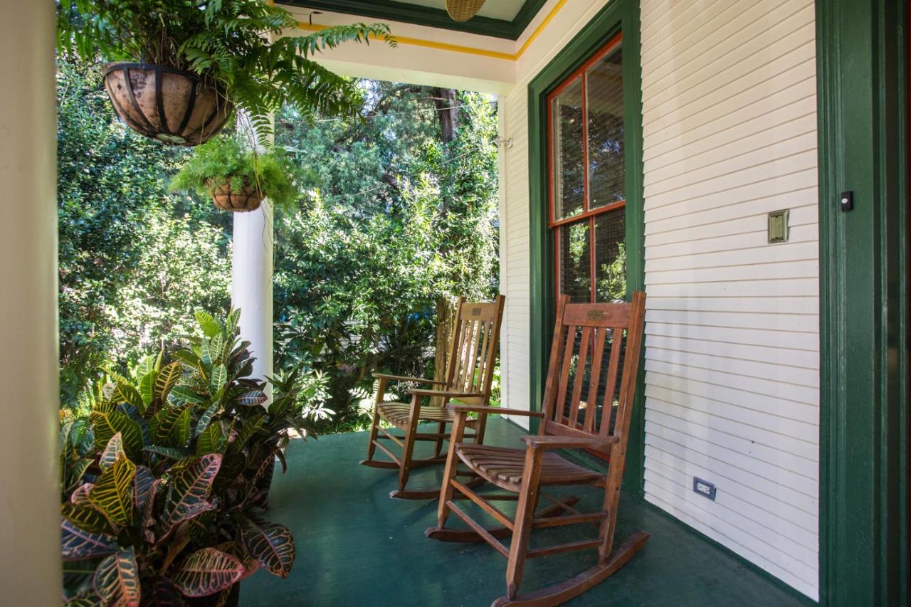 | The Lookout Inn