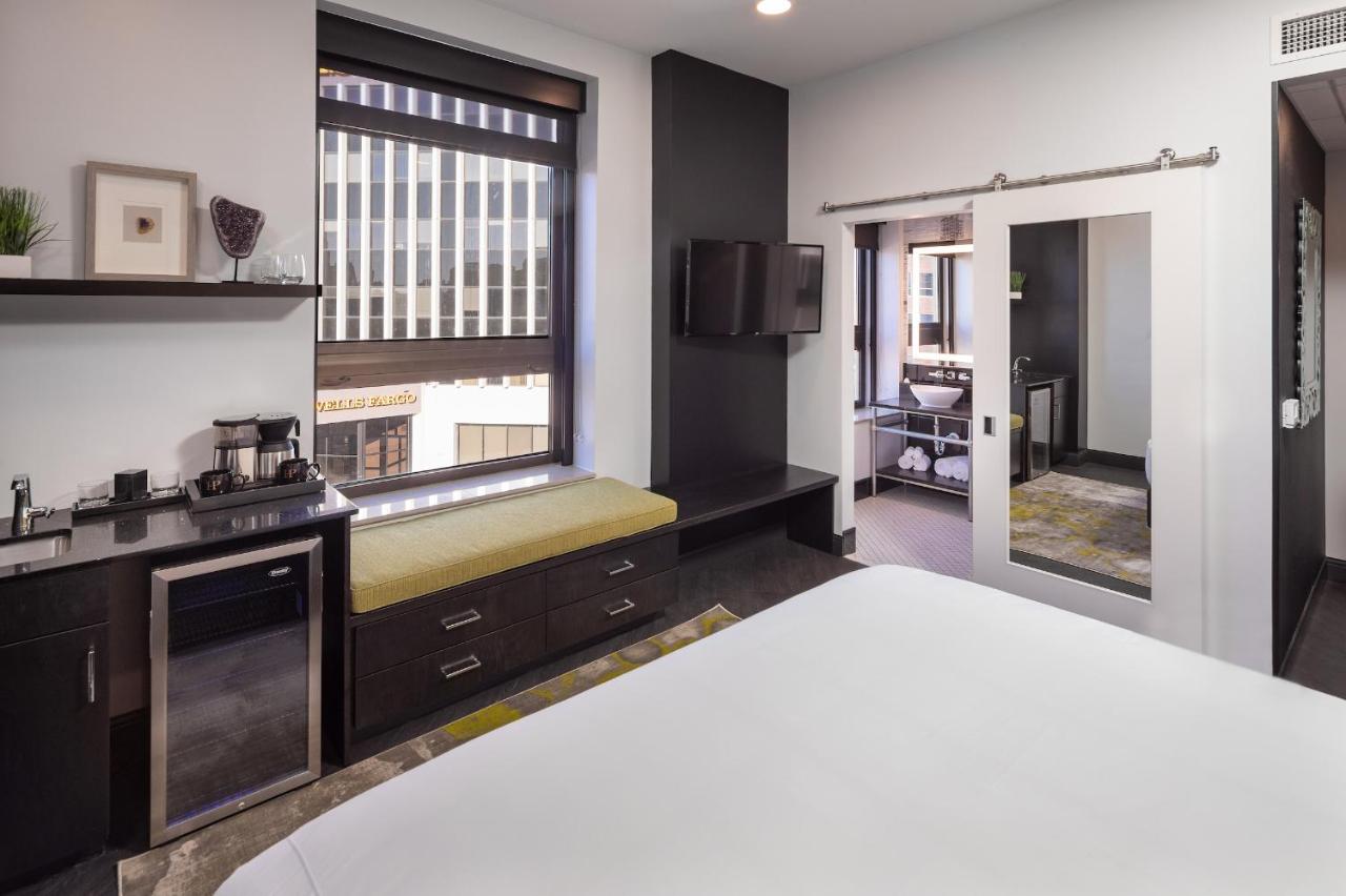 Superior King Room at Hotel On Phillips