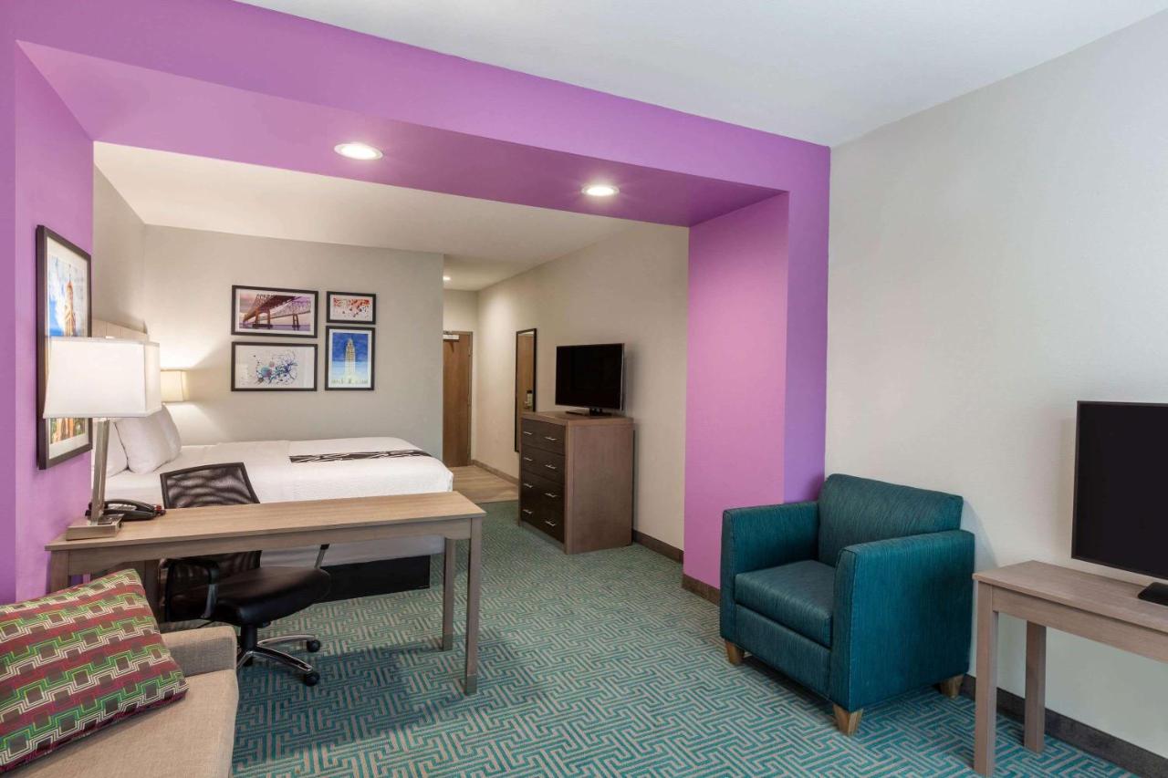 Deluxe King Room - Non-Smoking at La Quinta Inn & Suites by Wyndham Lafayette Oil Center
