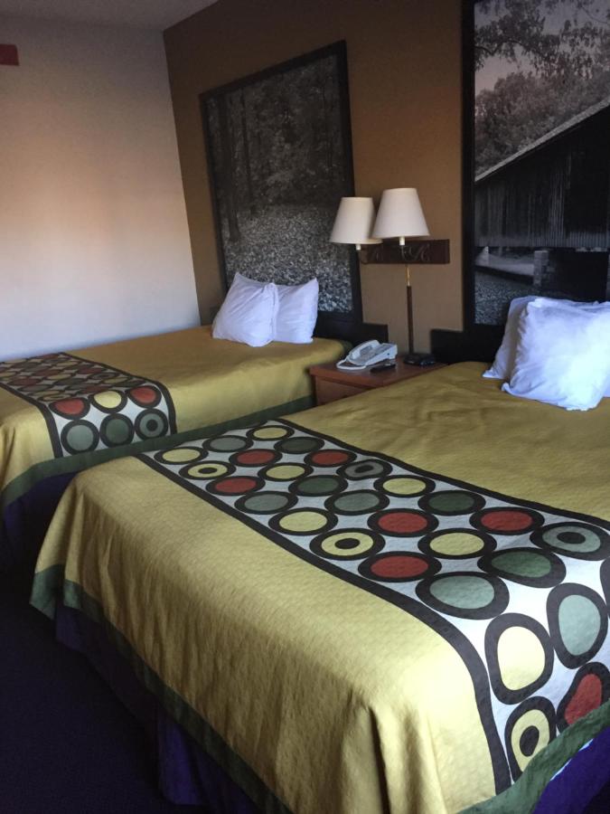 Queen Room with Two Queen Beds - Mobility Access/Non-Smoking at Super 8 by Wyndham Columbia East