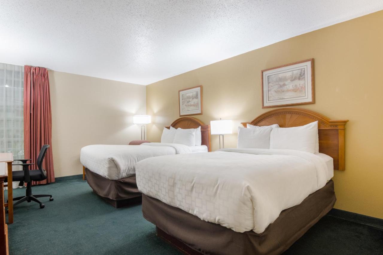 Standard Double Room at LeBossier Hotel