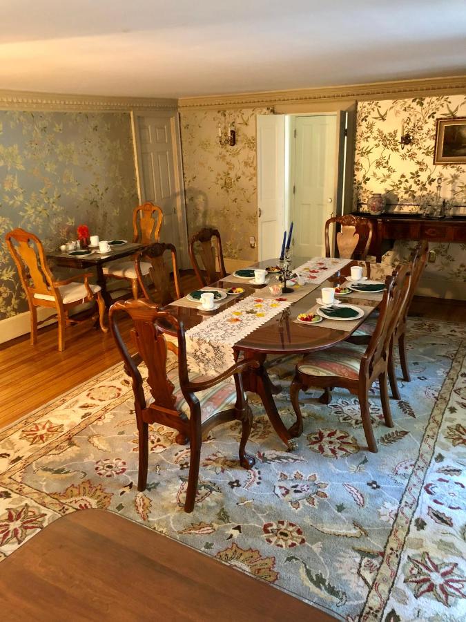 | Aiken Manor B&B