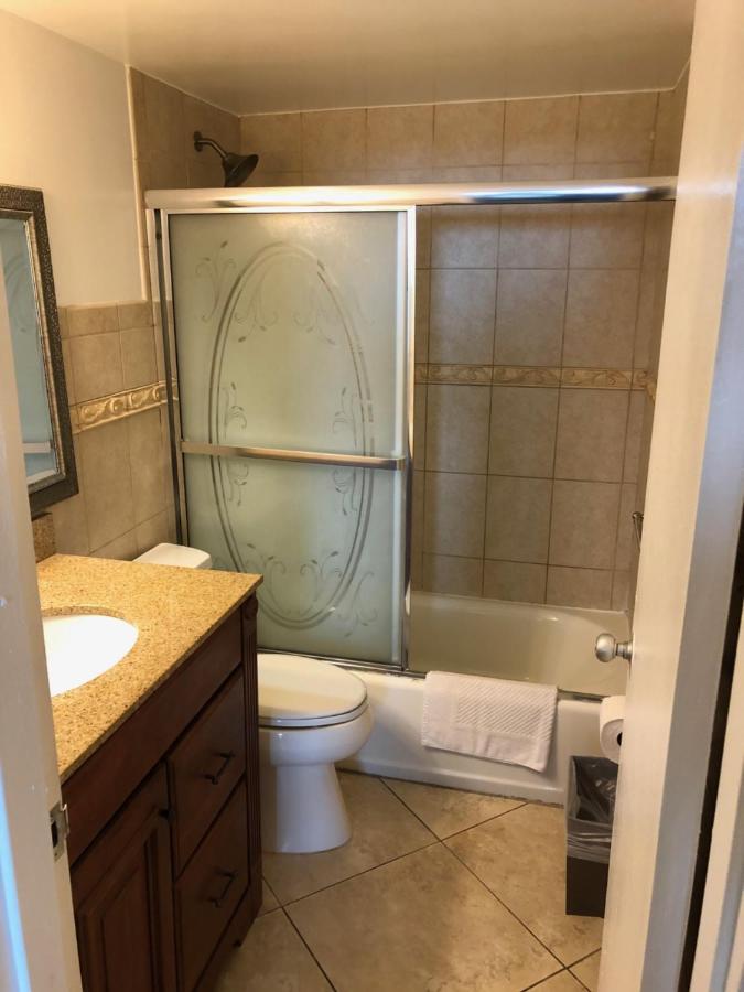 | Galt Ocean Drive Beach Condo