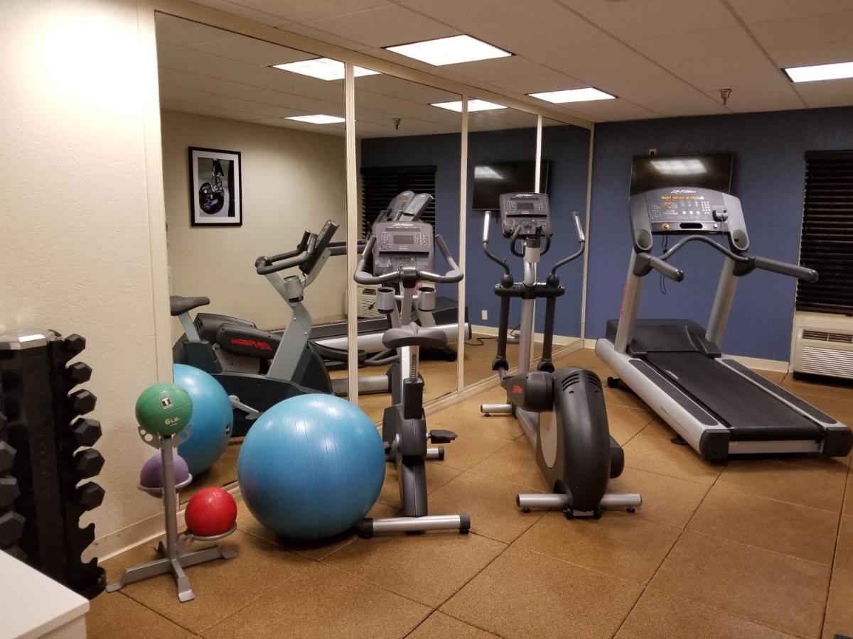 | Holiday Inn Express Hunt Valley, an IHG Hotel