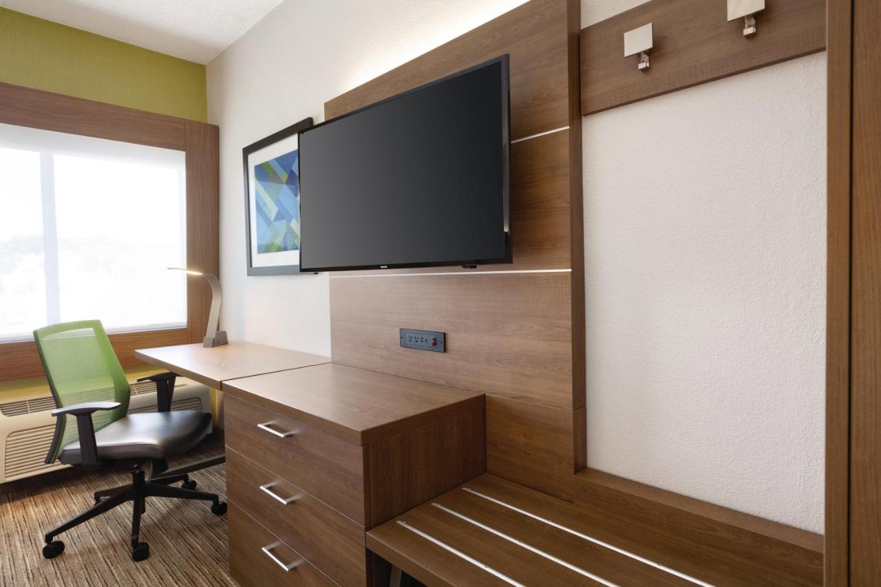| Holiday Inn Express Hartford South - Rocky Hill, an IHG Hotel