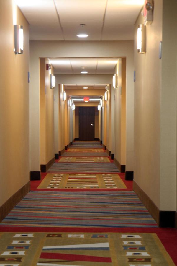| Holiday Inn Express Hartford-Newington, an IHG Hotel