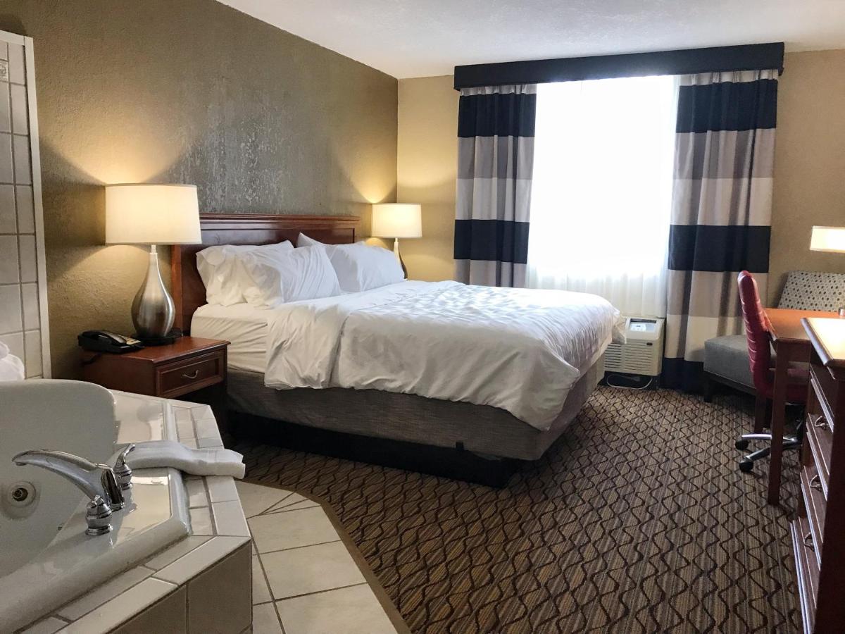 King Room - Non-Smoking at Alexandria Hotel & Conference Center