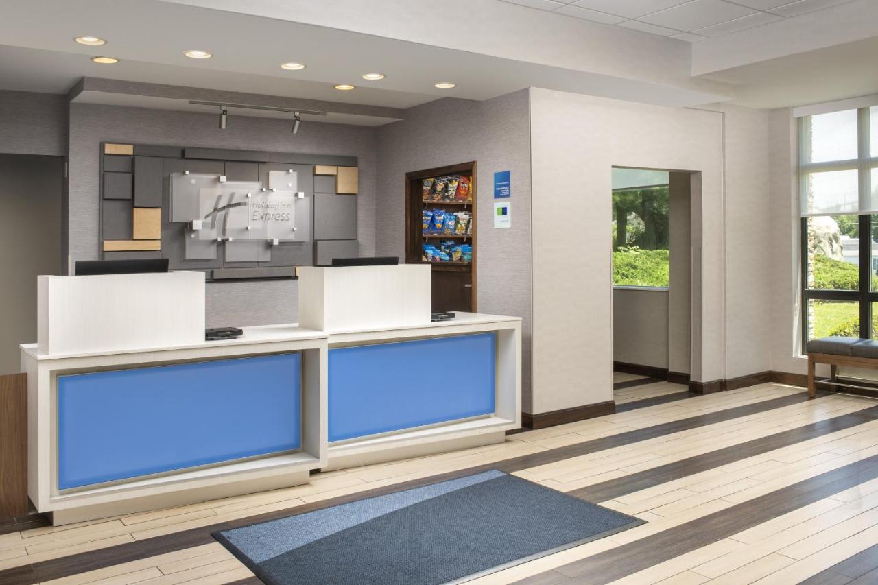 | Holiday Inn Express Saugus Logan Airport, an IHG Hotel