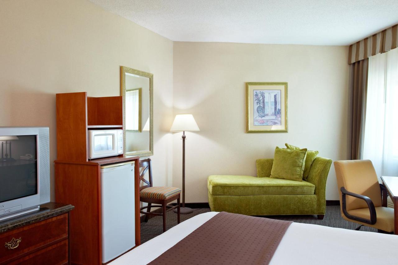  | Holiday Inn Express Biloxi - Beach Blvd