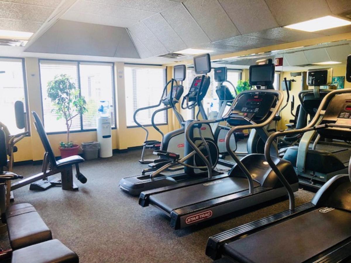 | Buffalo Airport Hotel