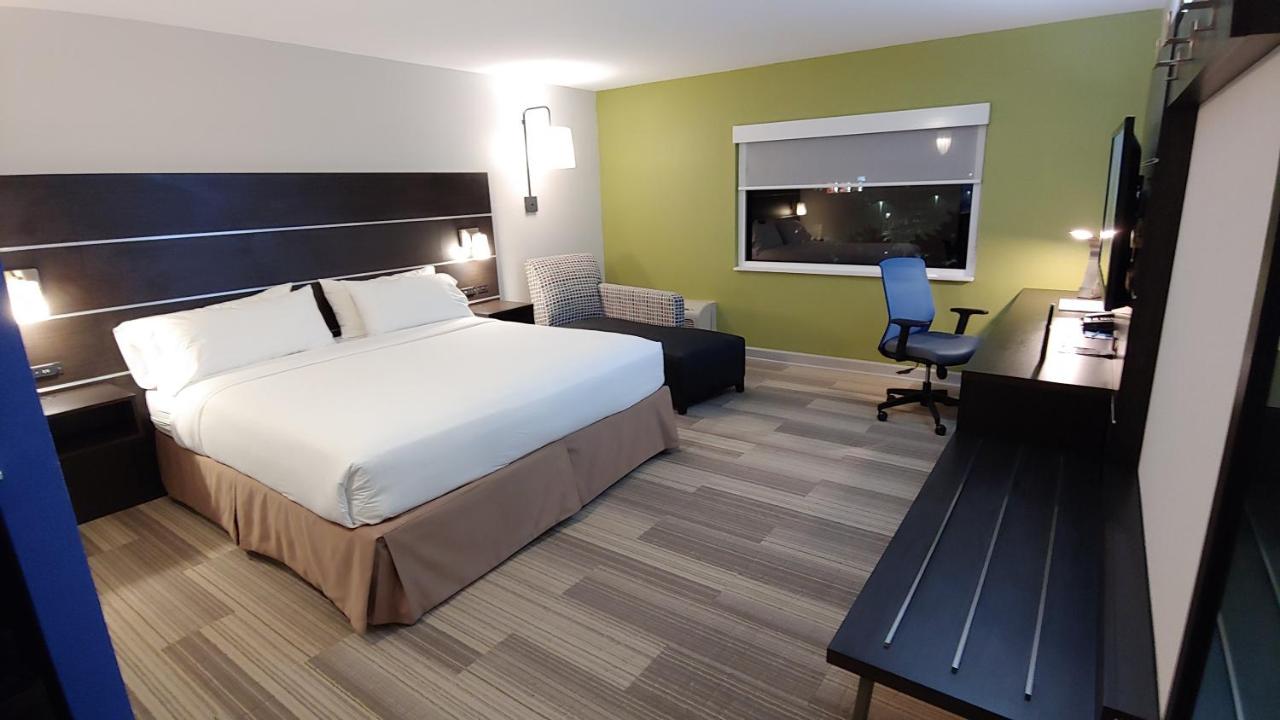 | Holiday Inn Express Rolling Meadows - Schaumburg Area, an IHG Hotel