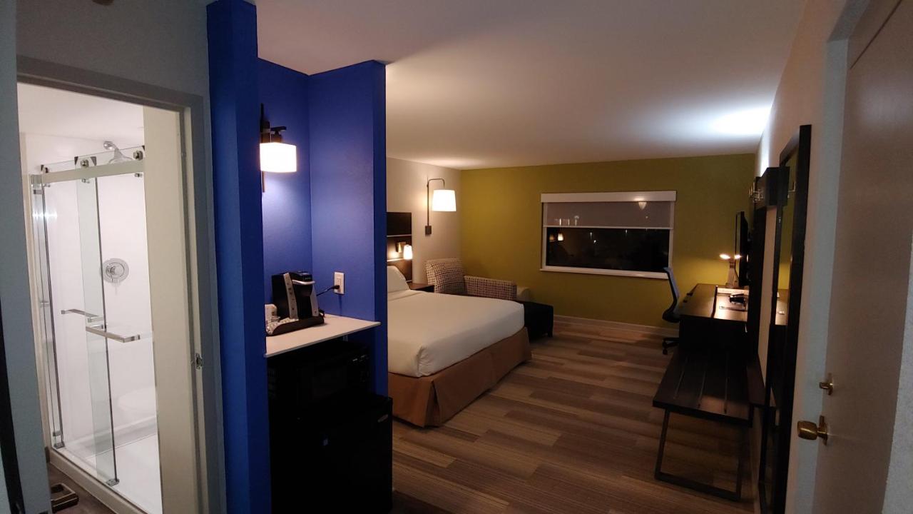 | Holiday Inn Express Rolling Meadows - Schaumburg Area, an IHG Hotel